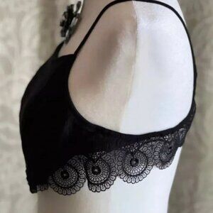 Nwot Intimately Free People Black Brami Lace Detail Boho Goth Cami Bra Top small